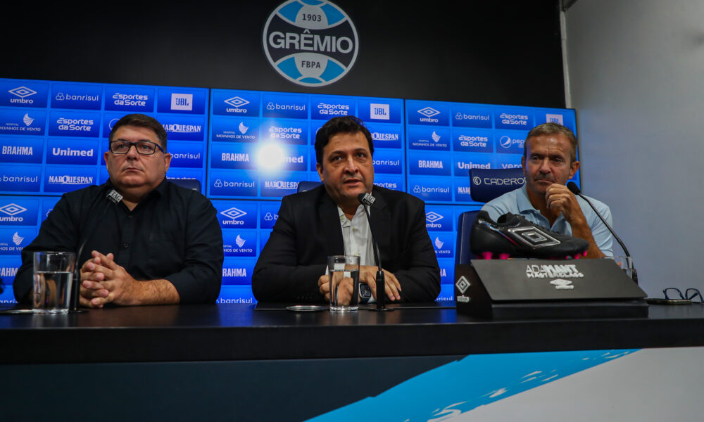 Grêmio define treinador